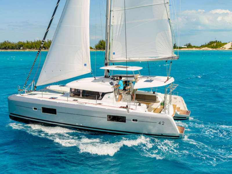Lagoon 42 (2018) – No Name: Master Cabin #1 (Cabin Charter 2 pax) FULLY CREWED, ALL EXPENSES