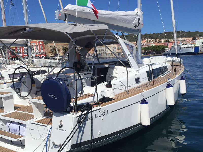 Oceanis 38