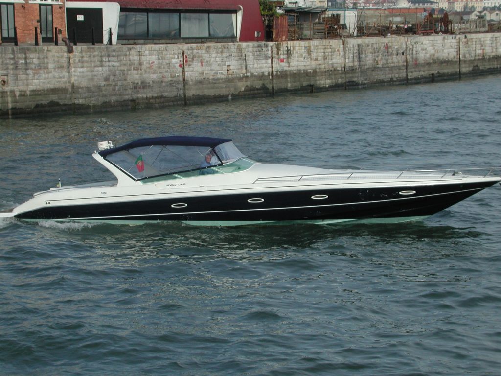 صور Revolution 46 4