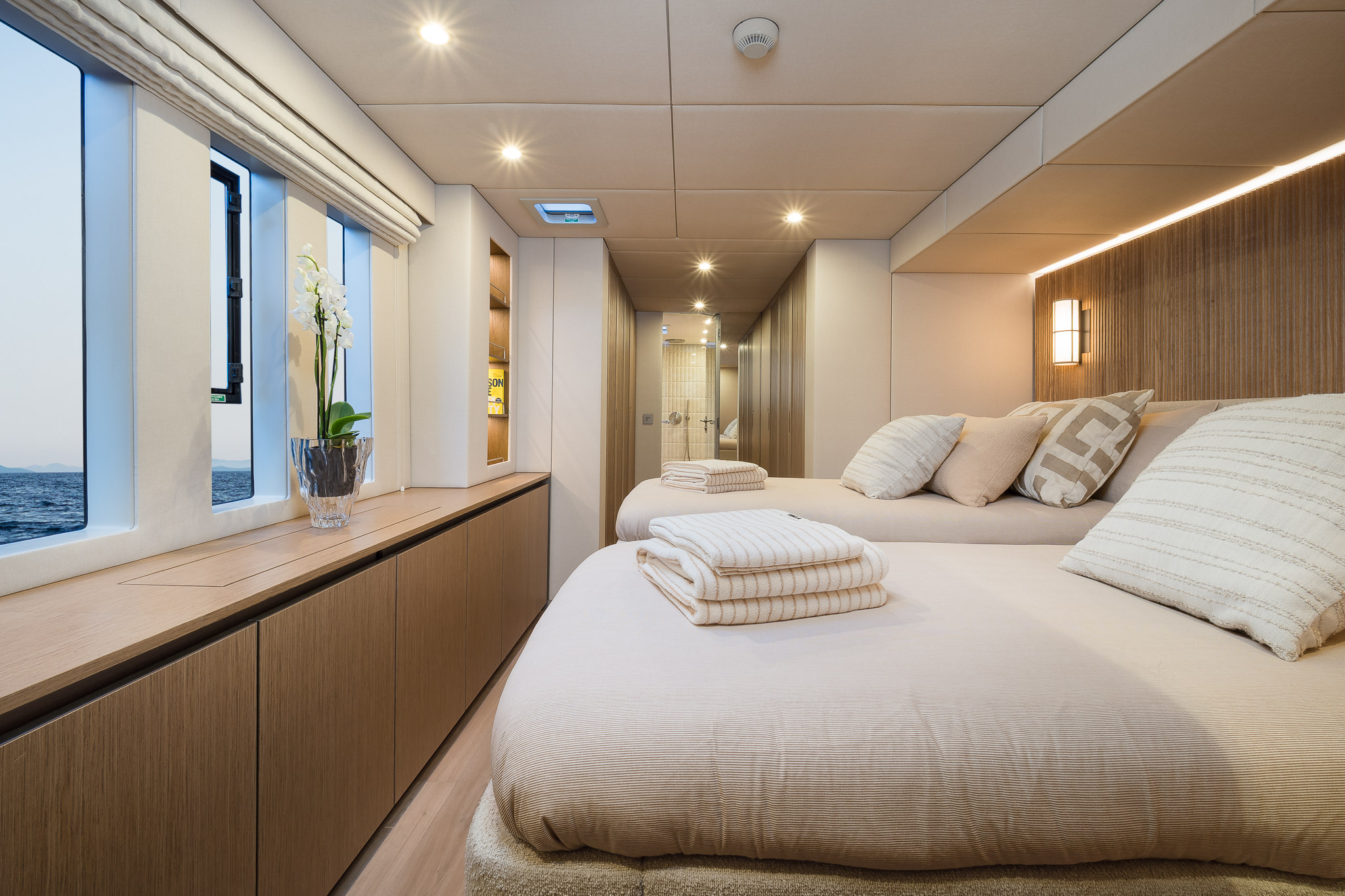 Yacht image 74