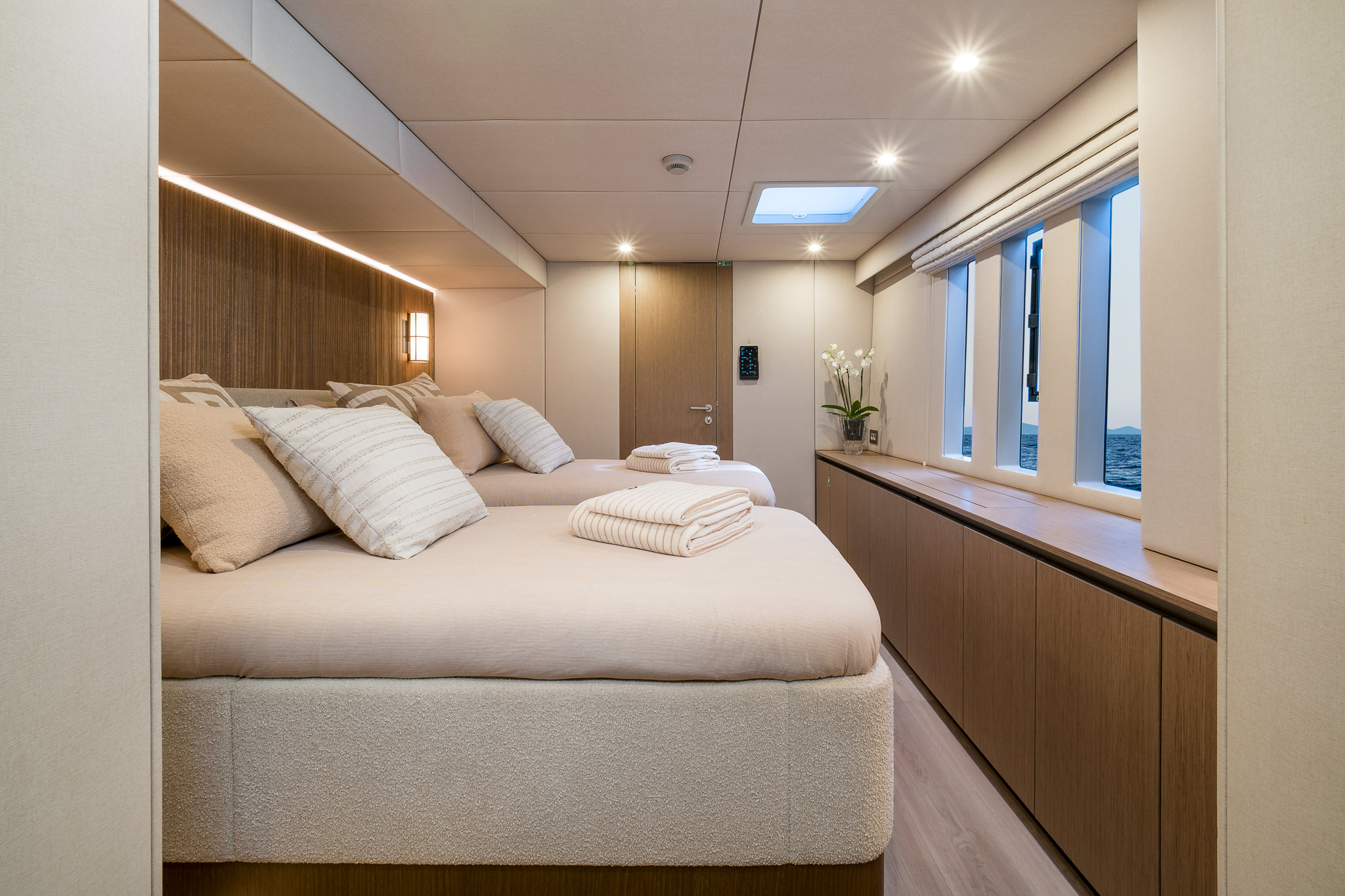 Yacht image 85