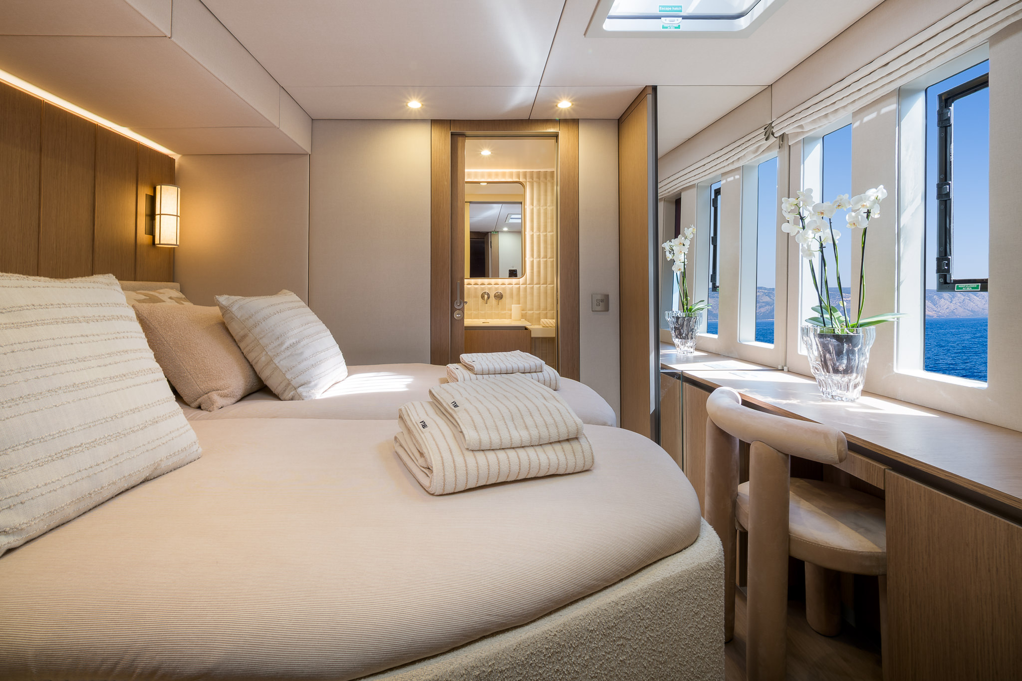 Yacht image 29