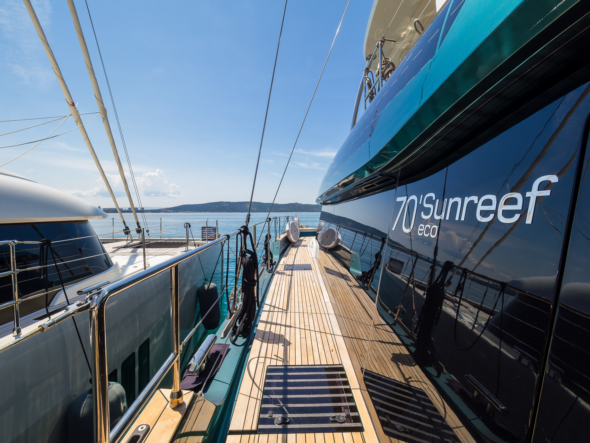 Yacht image 25