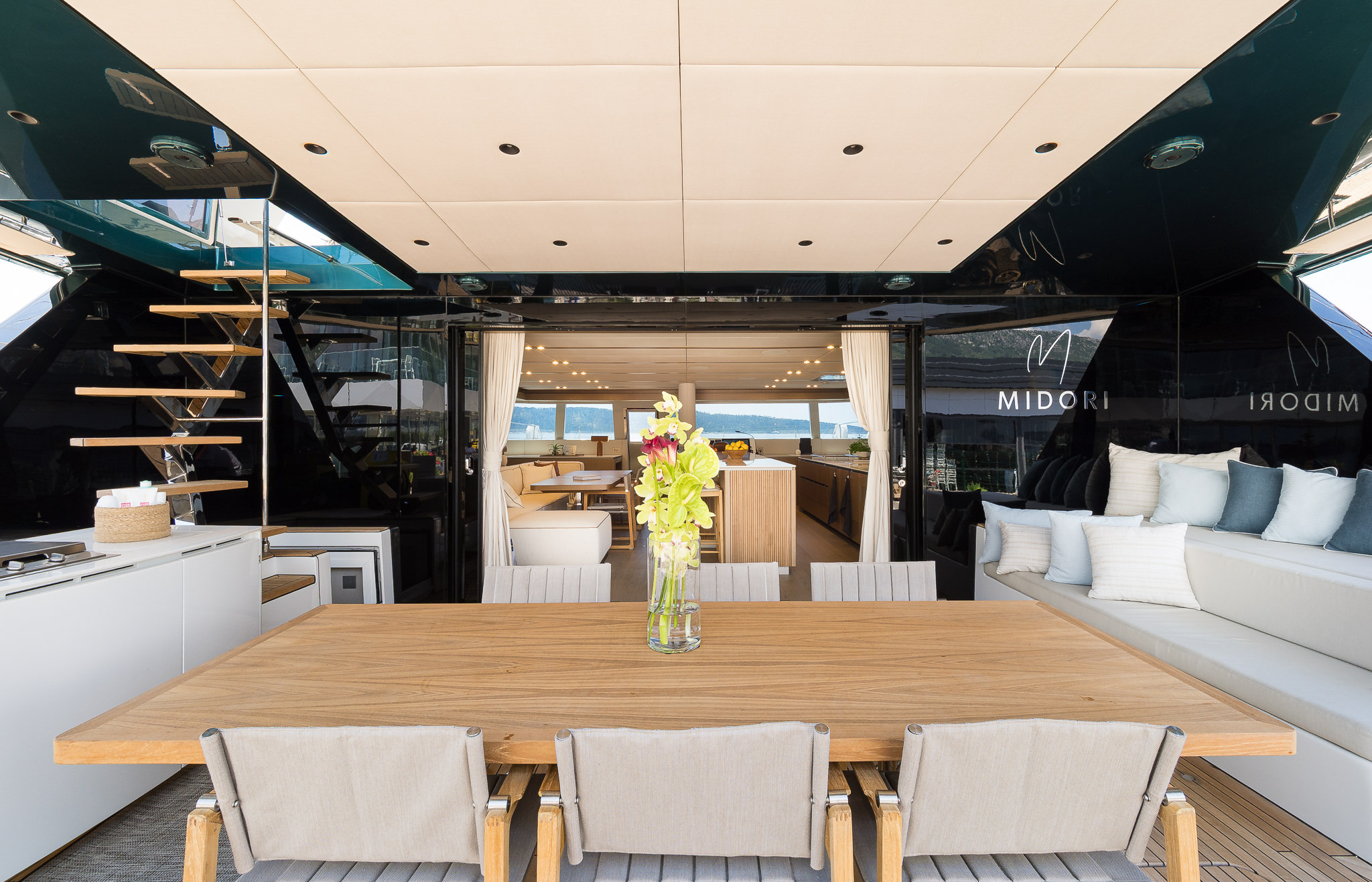 Yacht image 17