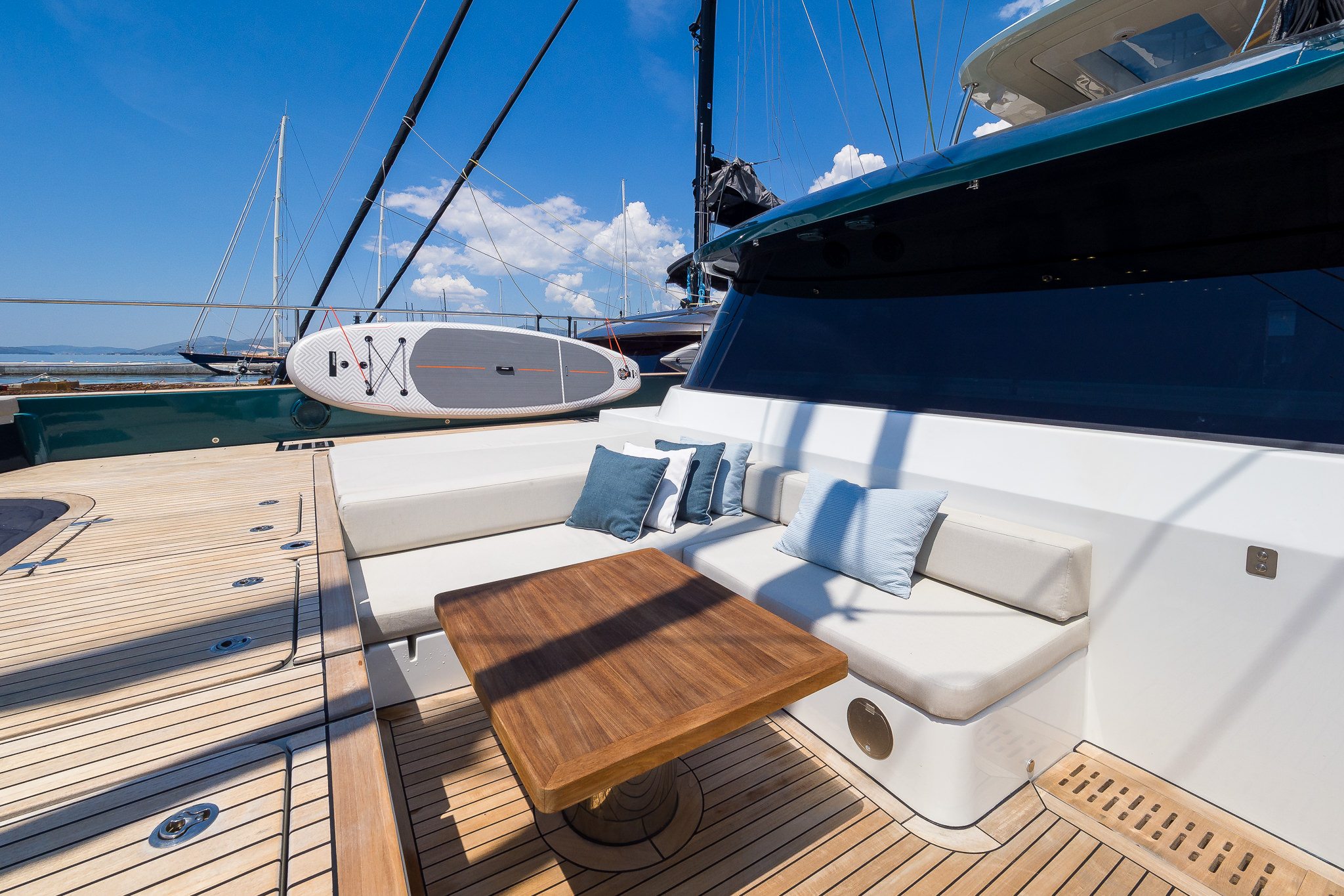 Yacht image 86
