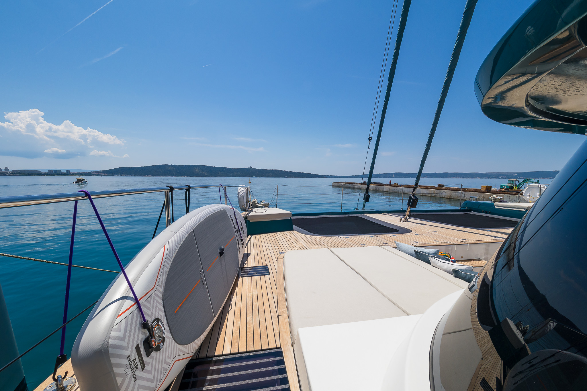 Yacht image 16