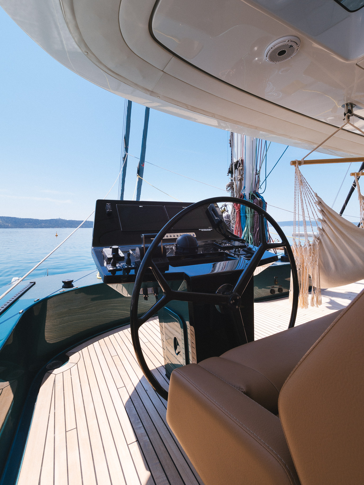 Yacht image 6