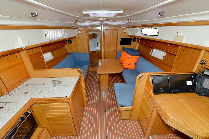 照片 Bavaria 37 Cruiser 3