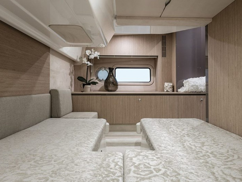 照片 Cranchi Z35 19