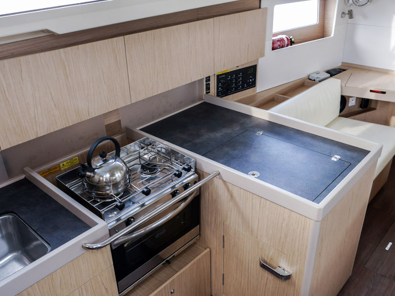 foto Oceanis 41.1 12