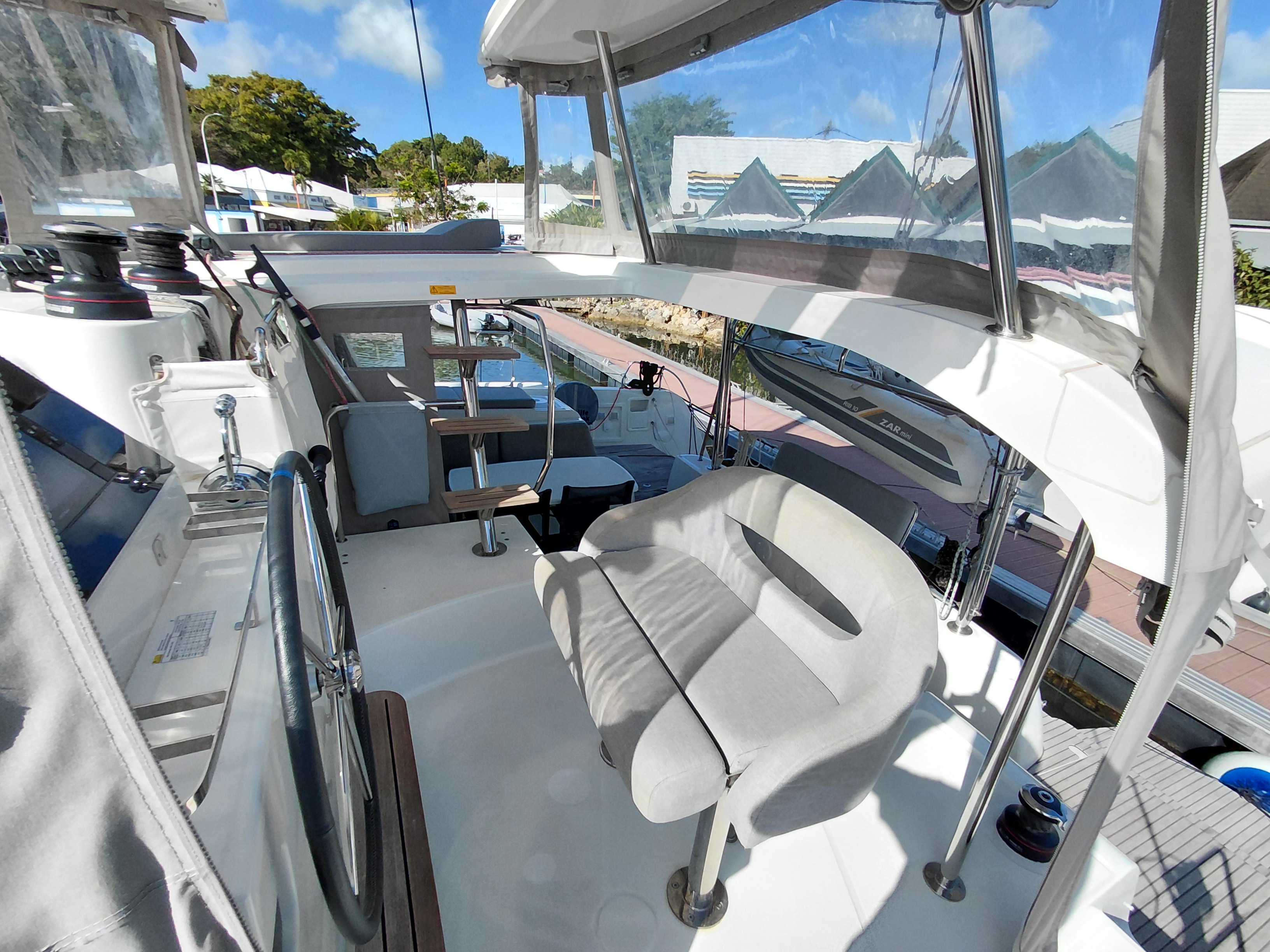 Yacht image 7