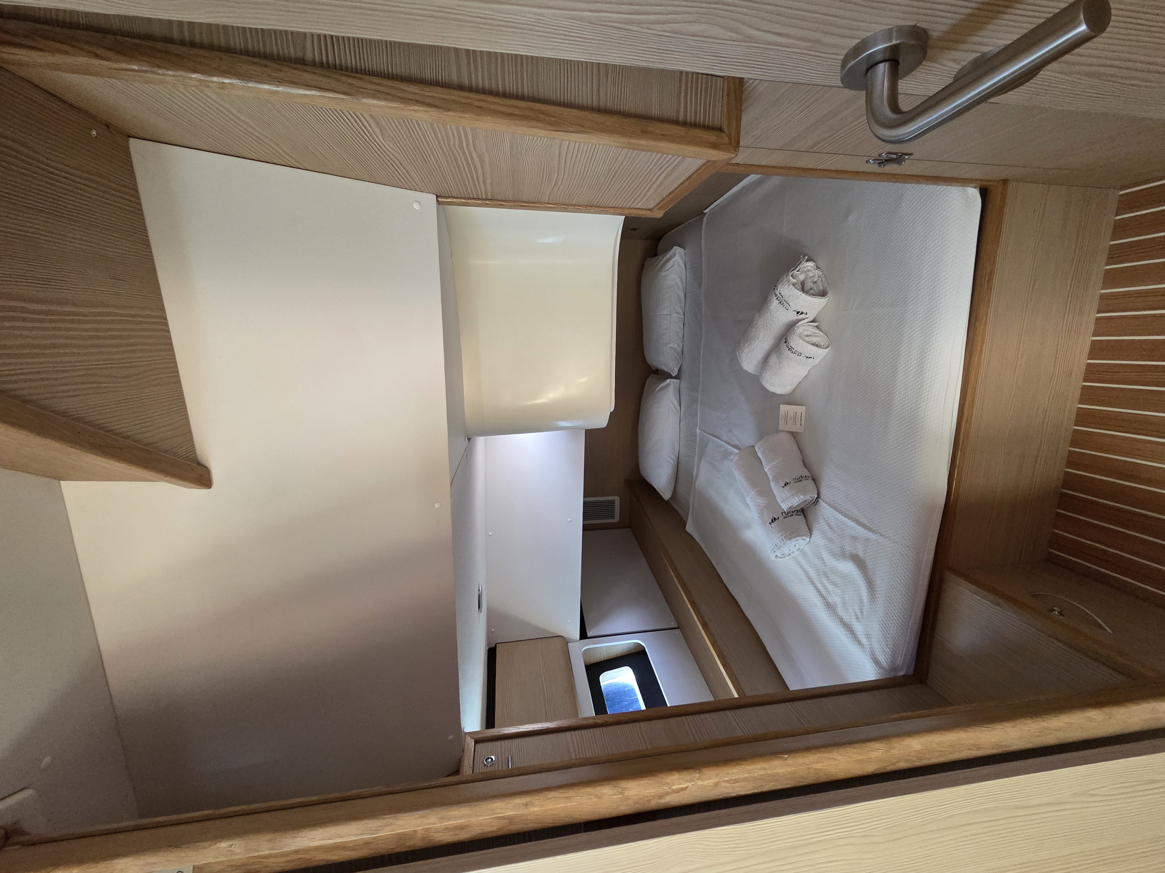 Yacht image 34