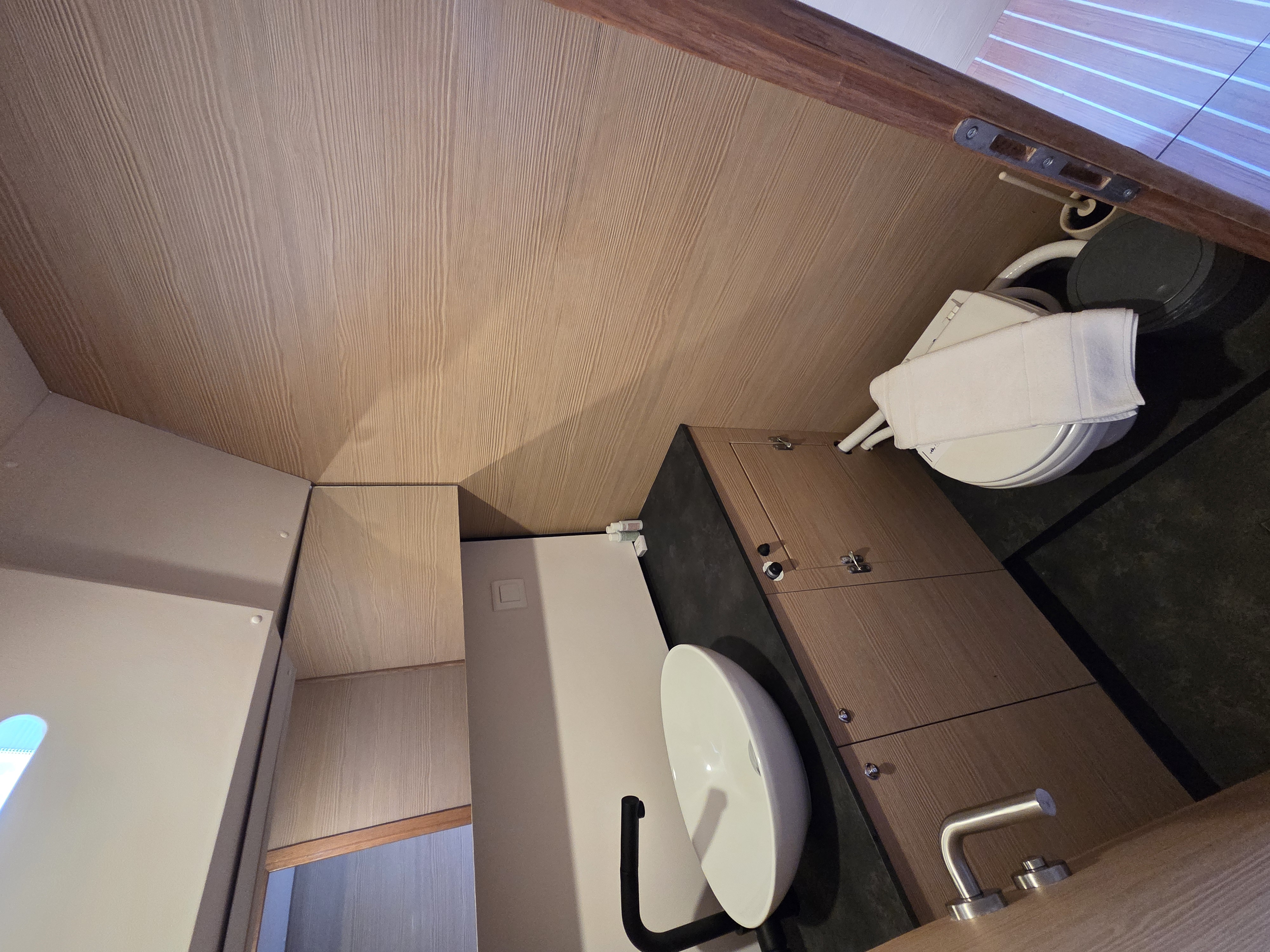 Yacht image 20