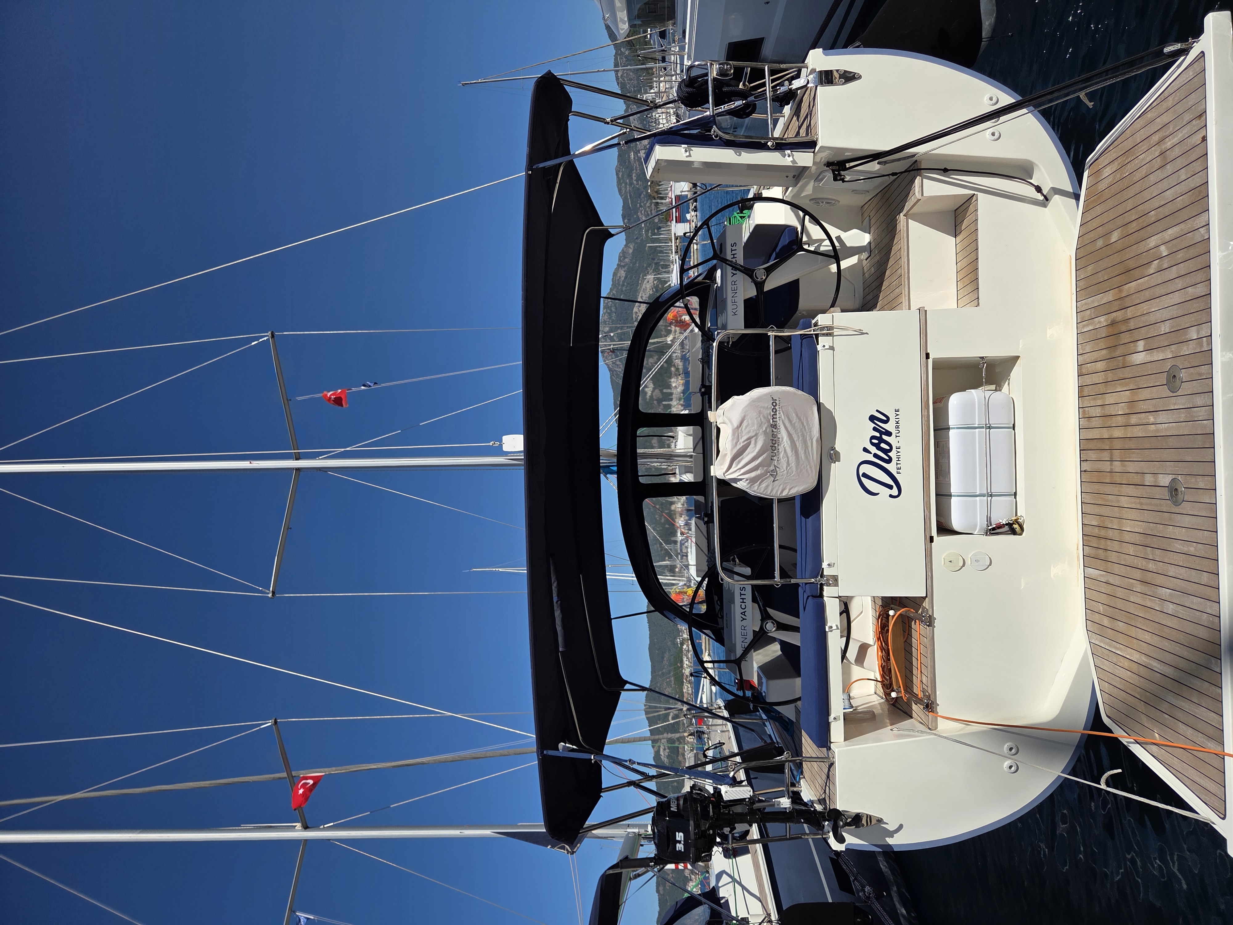 Yacht image 35
