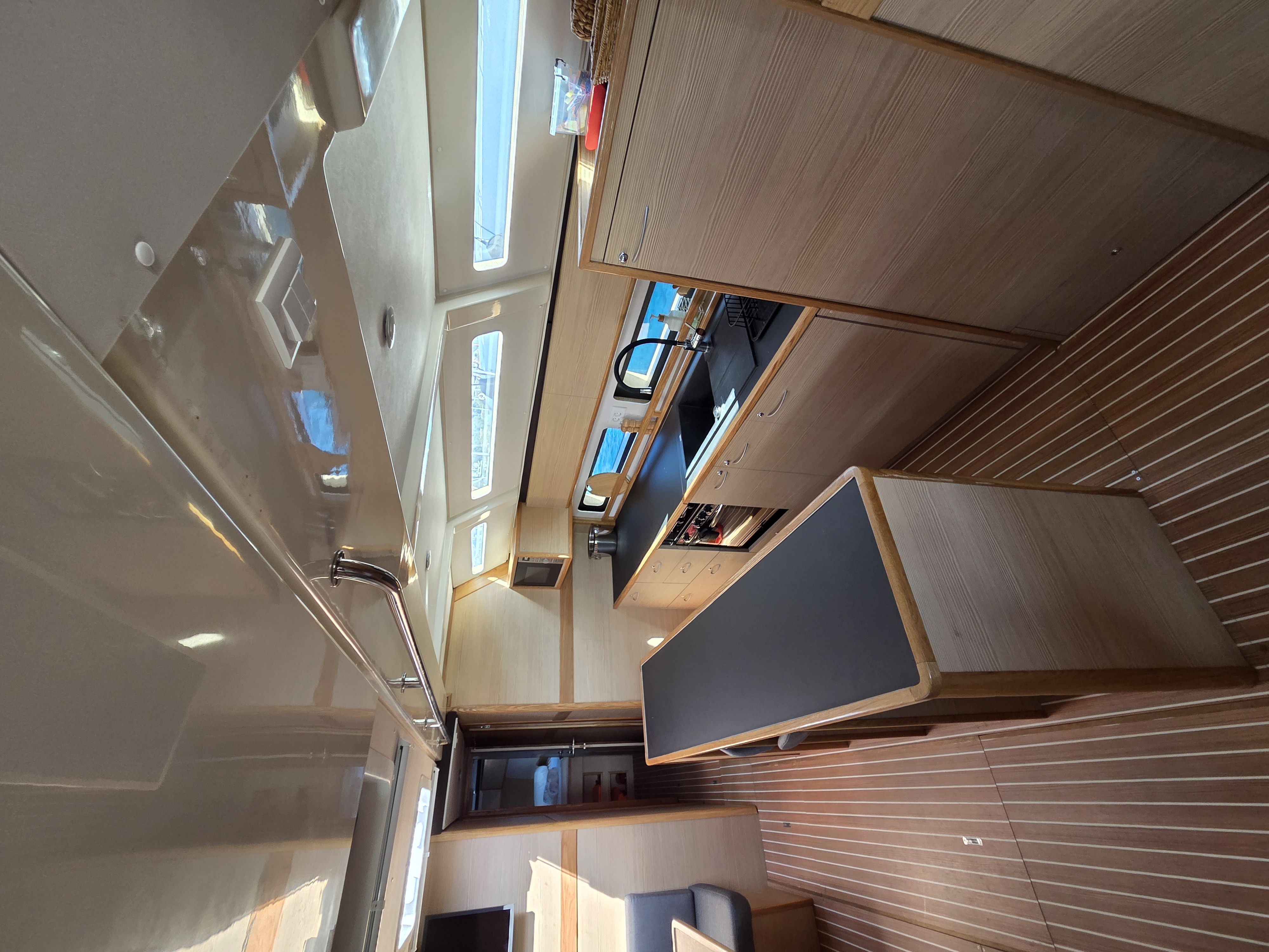 Yacht image 6
