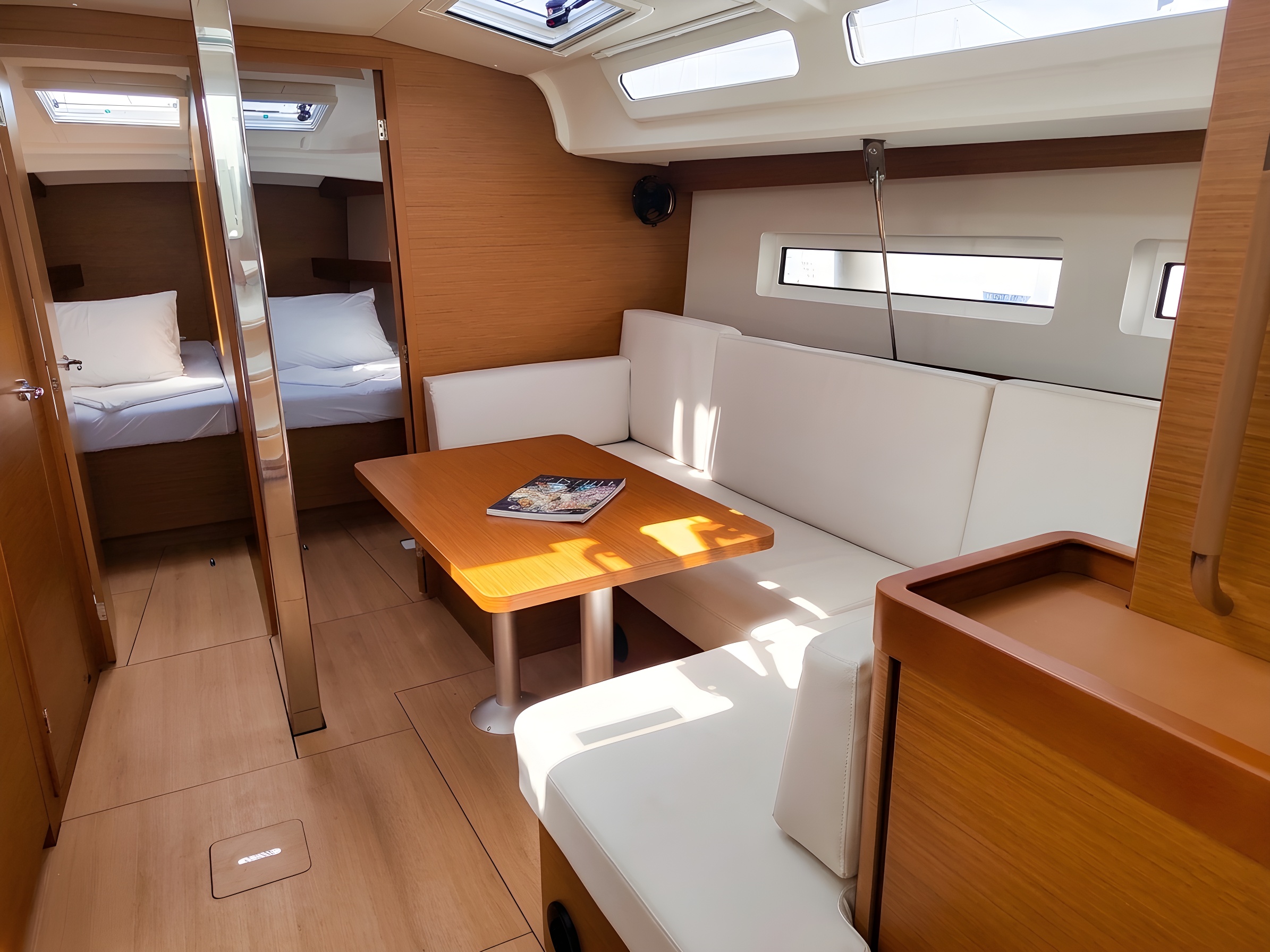Yacht image 7