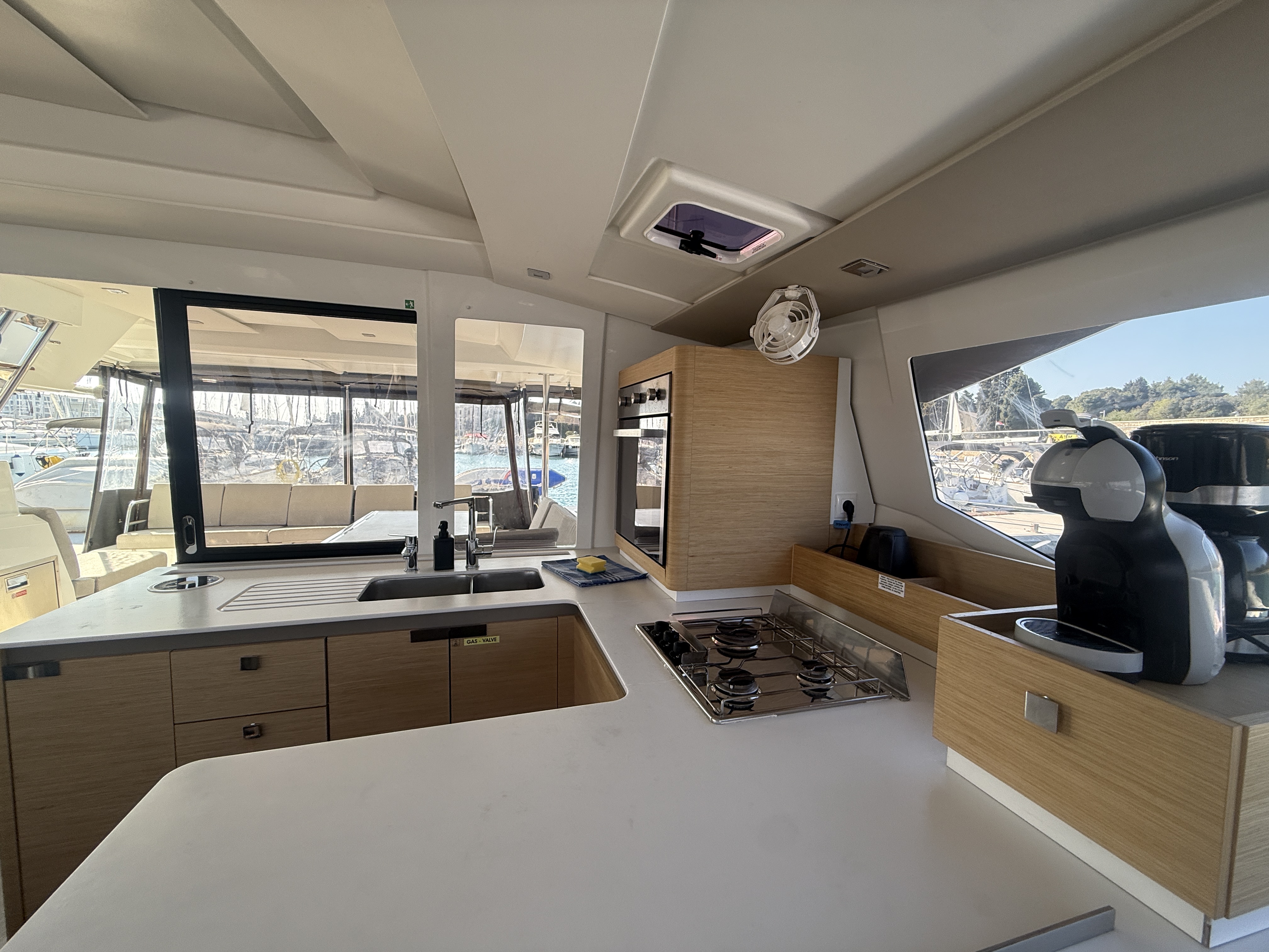 Yacht image 11