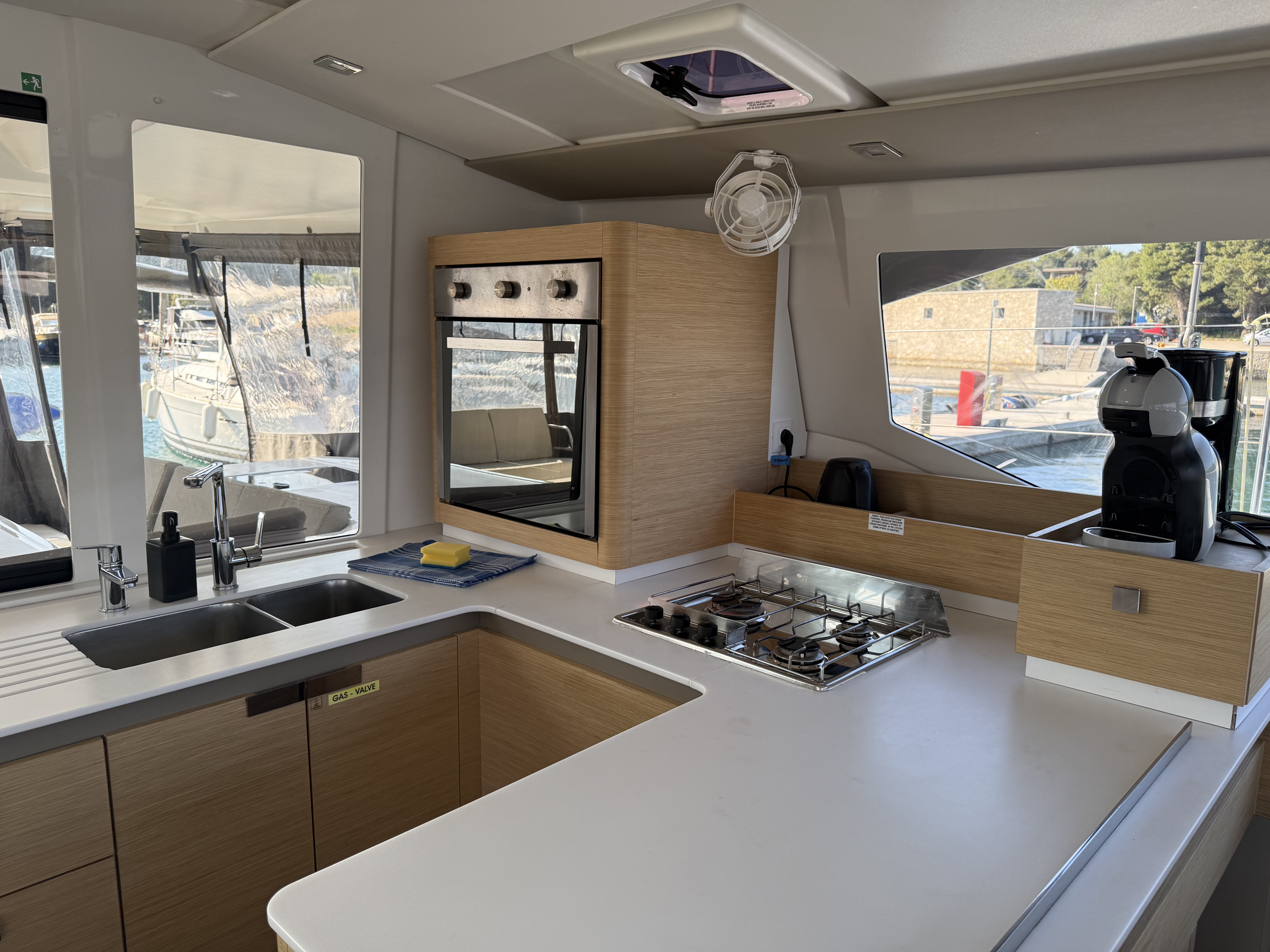 Yacht image 4