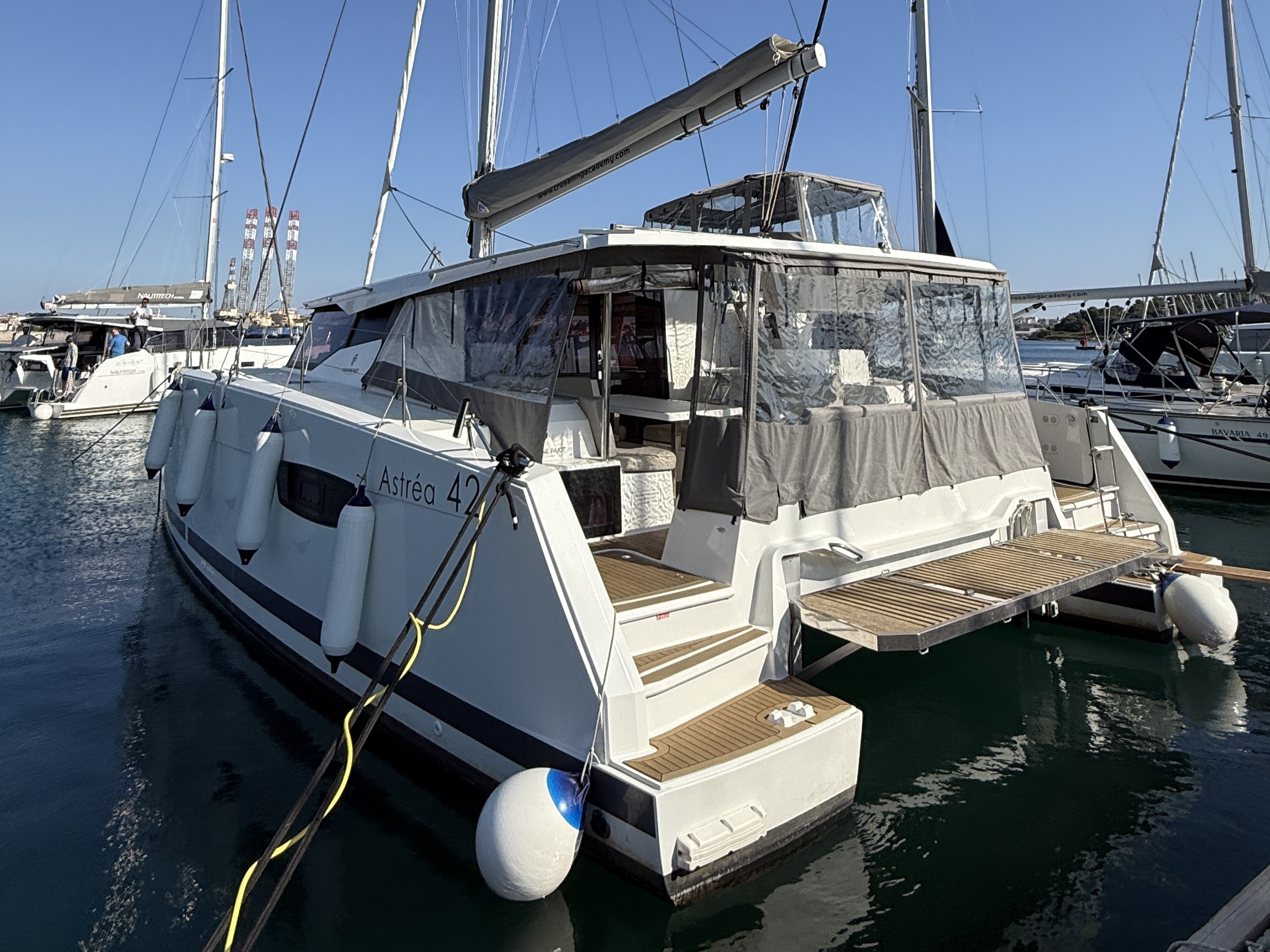 Yacht image 8