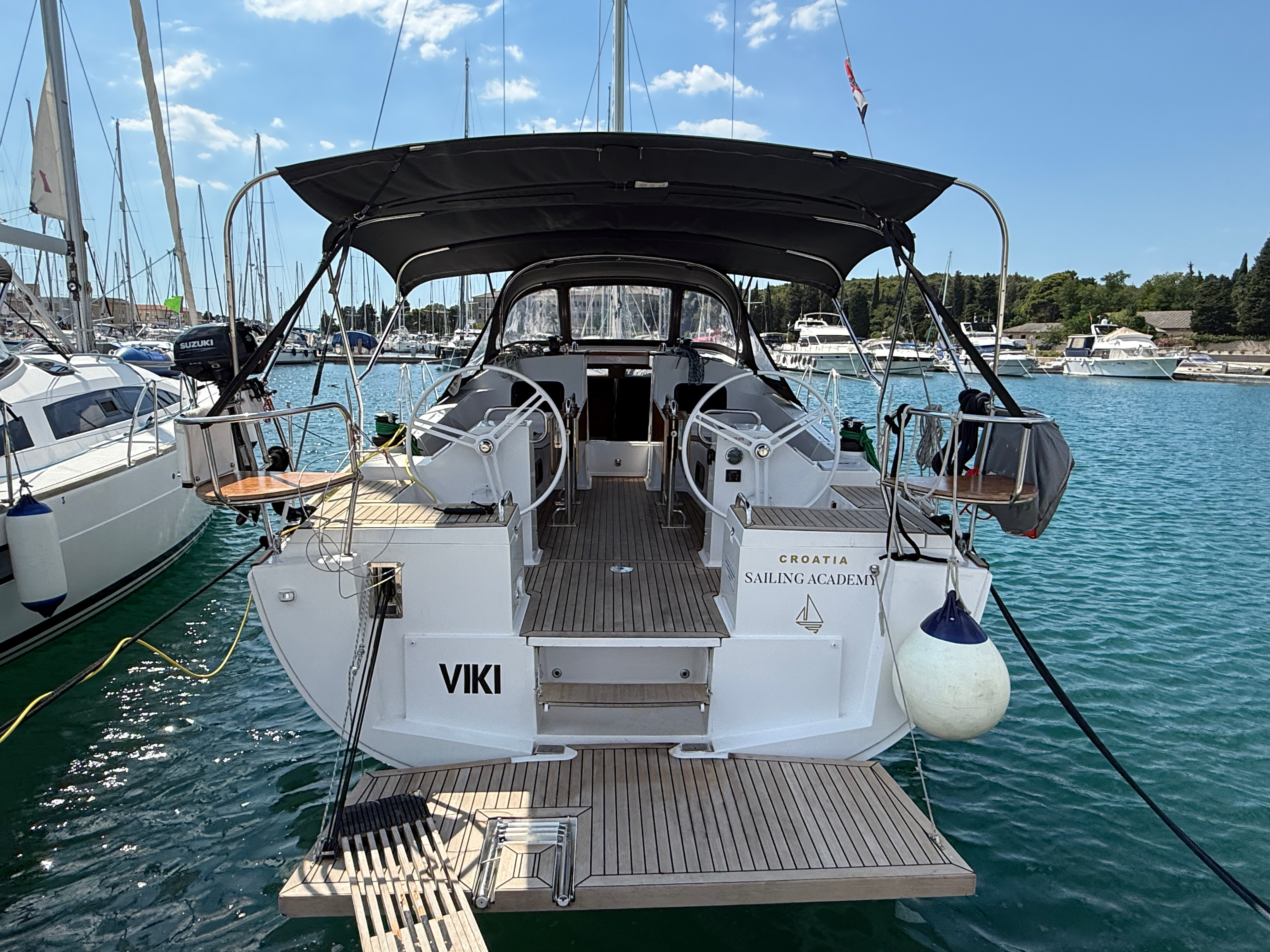 Yacht image 4