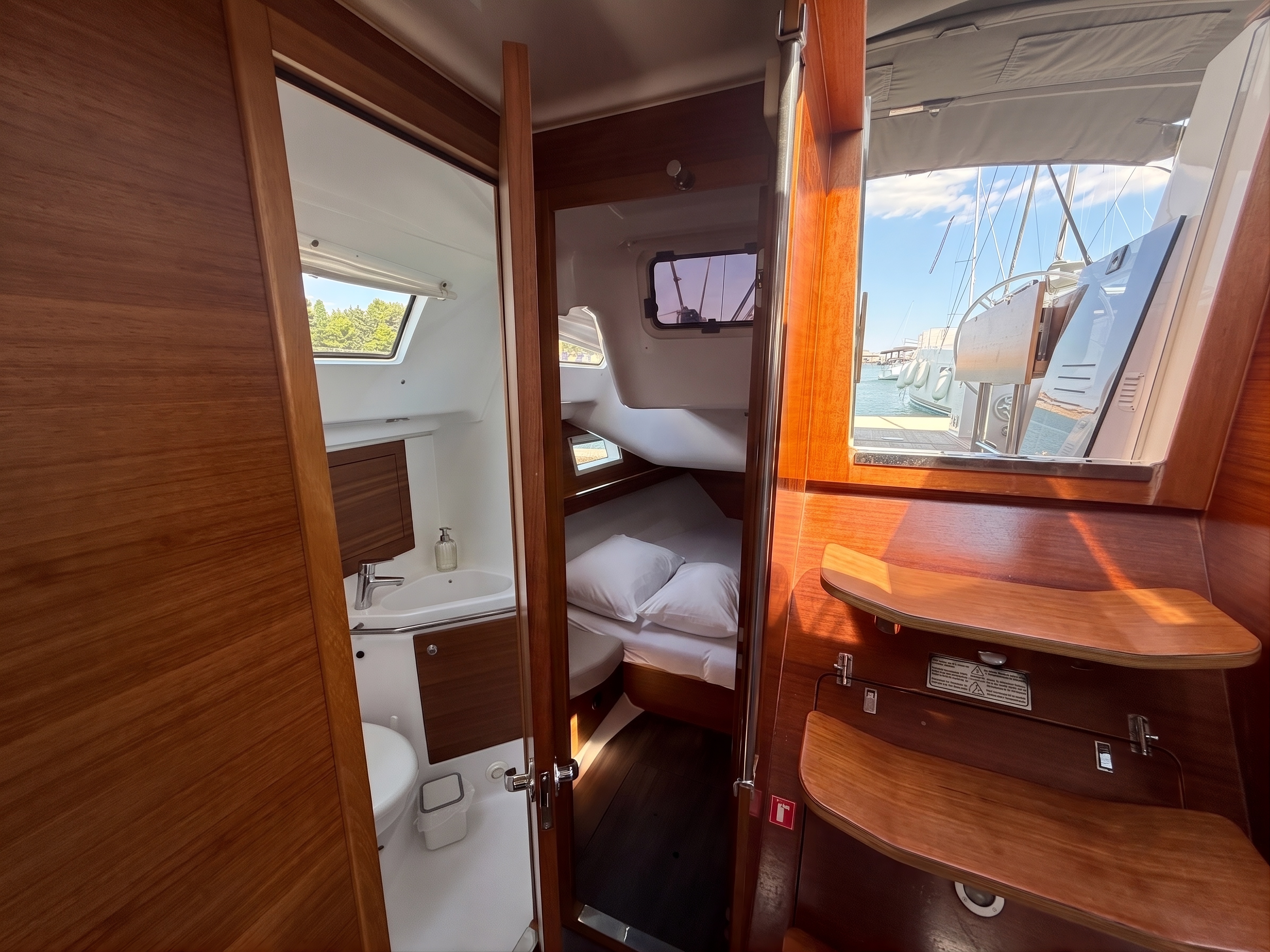 Yacht image 7