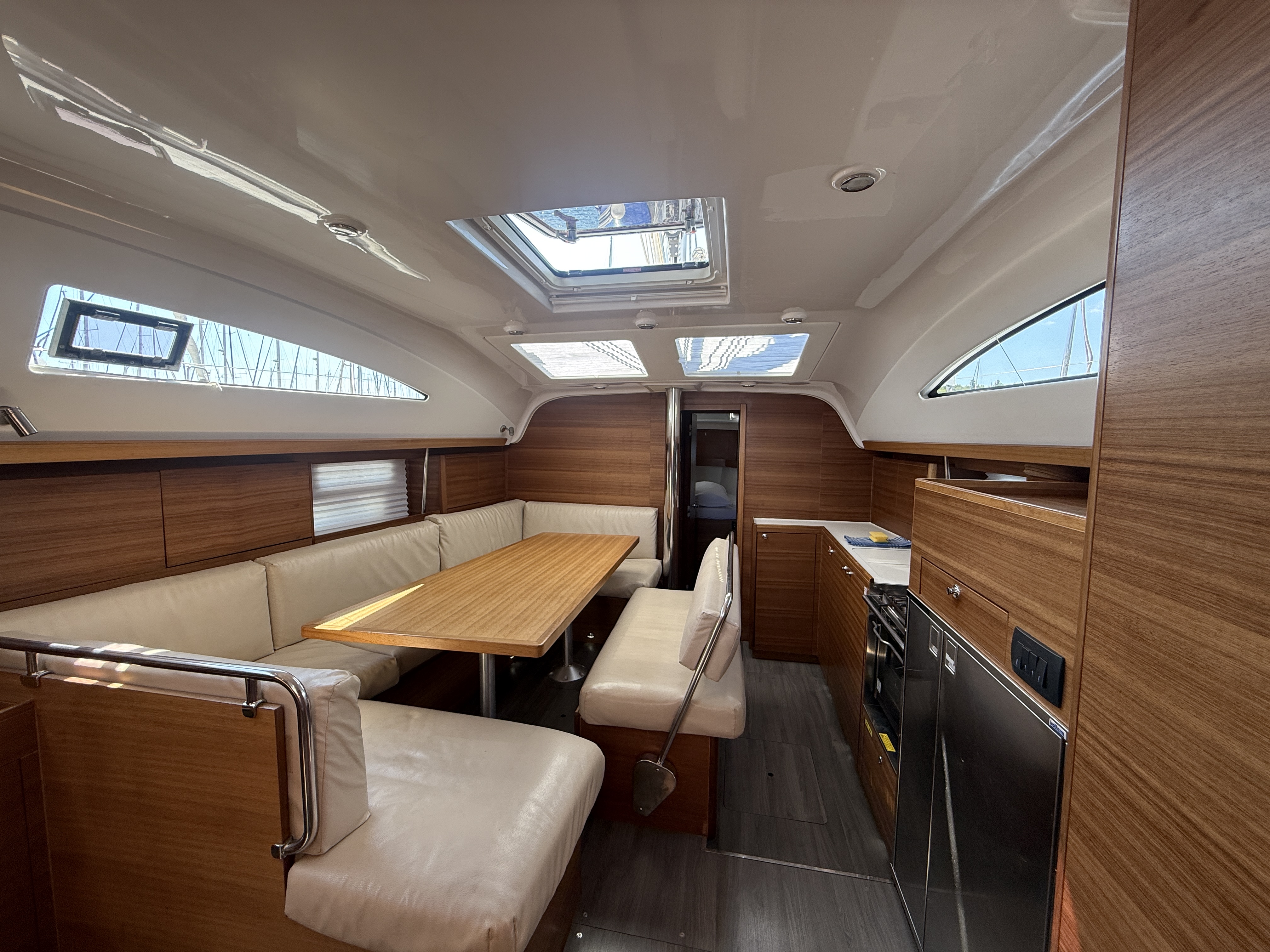 Yacht image 1