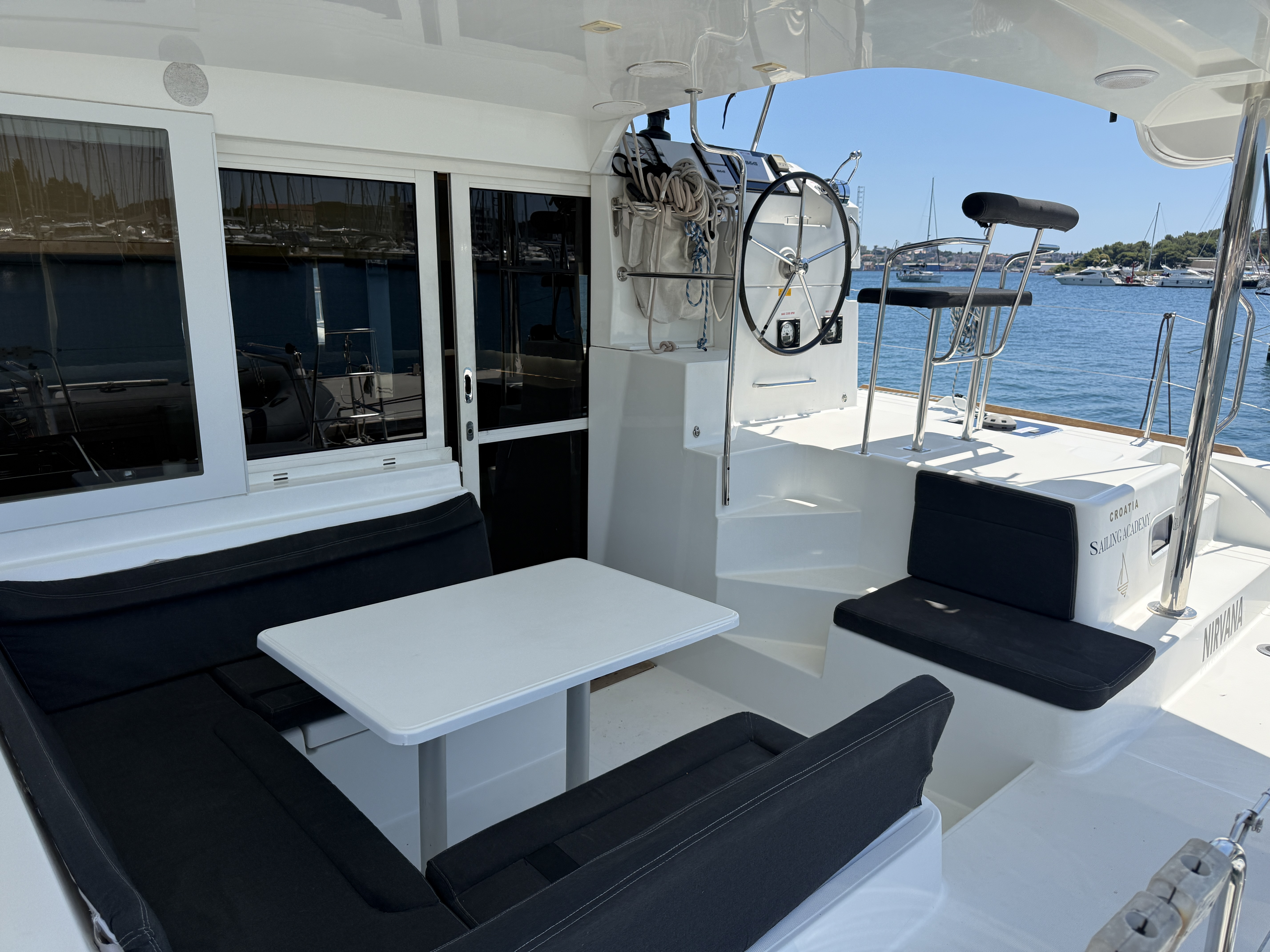 Yacht image 21