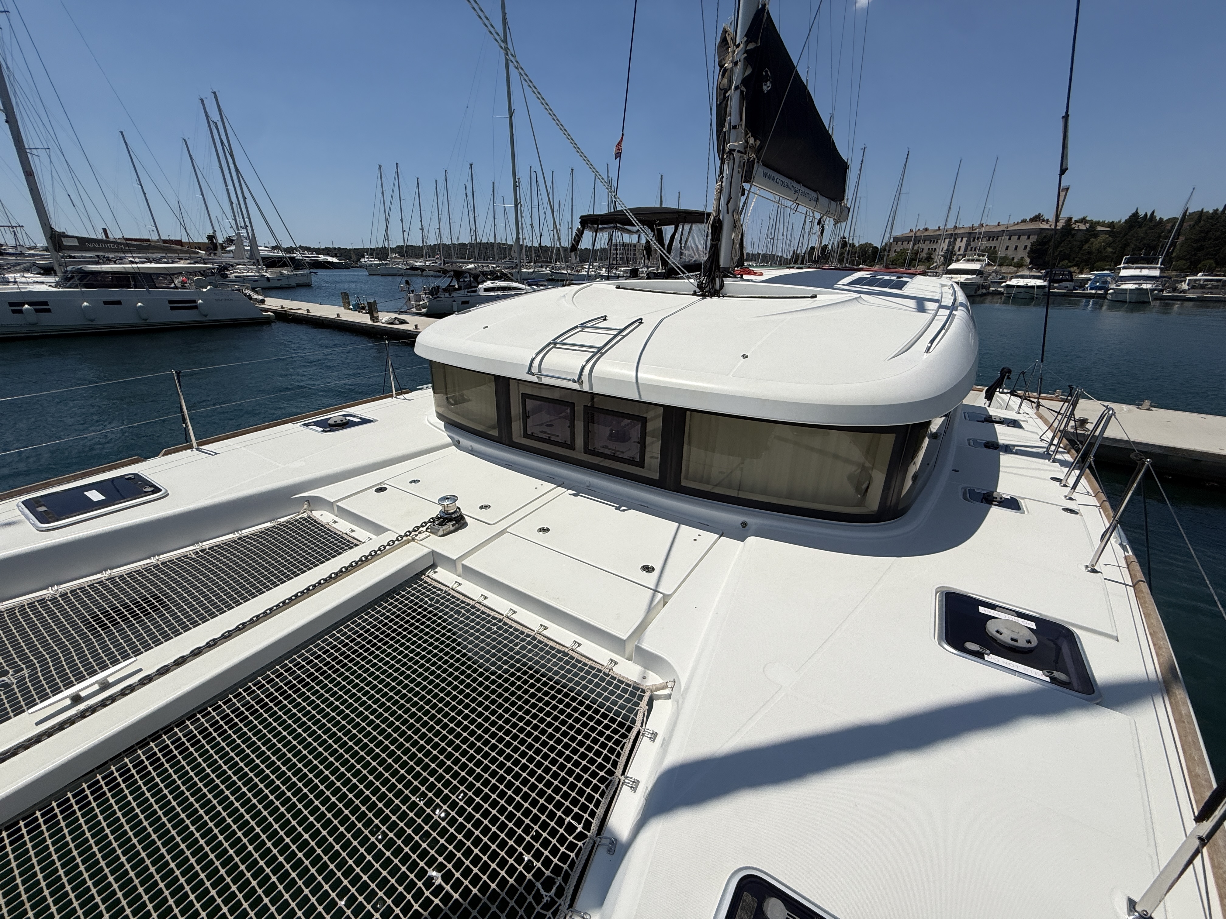 Yacht image 19