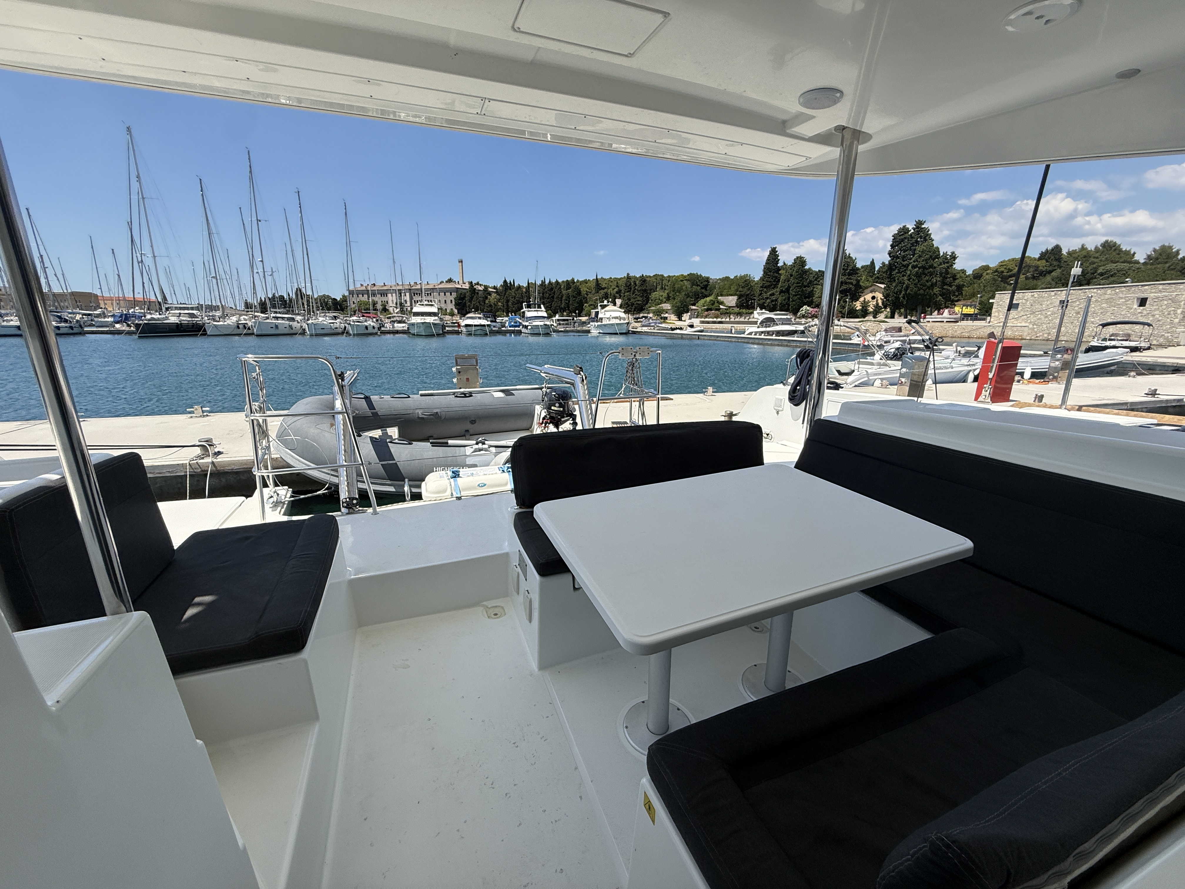 Yacht image 31