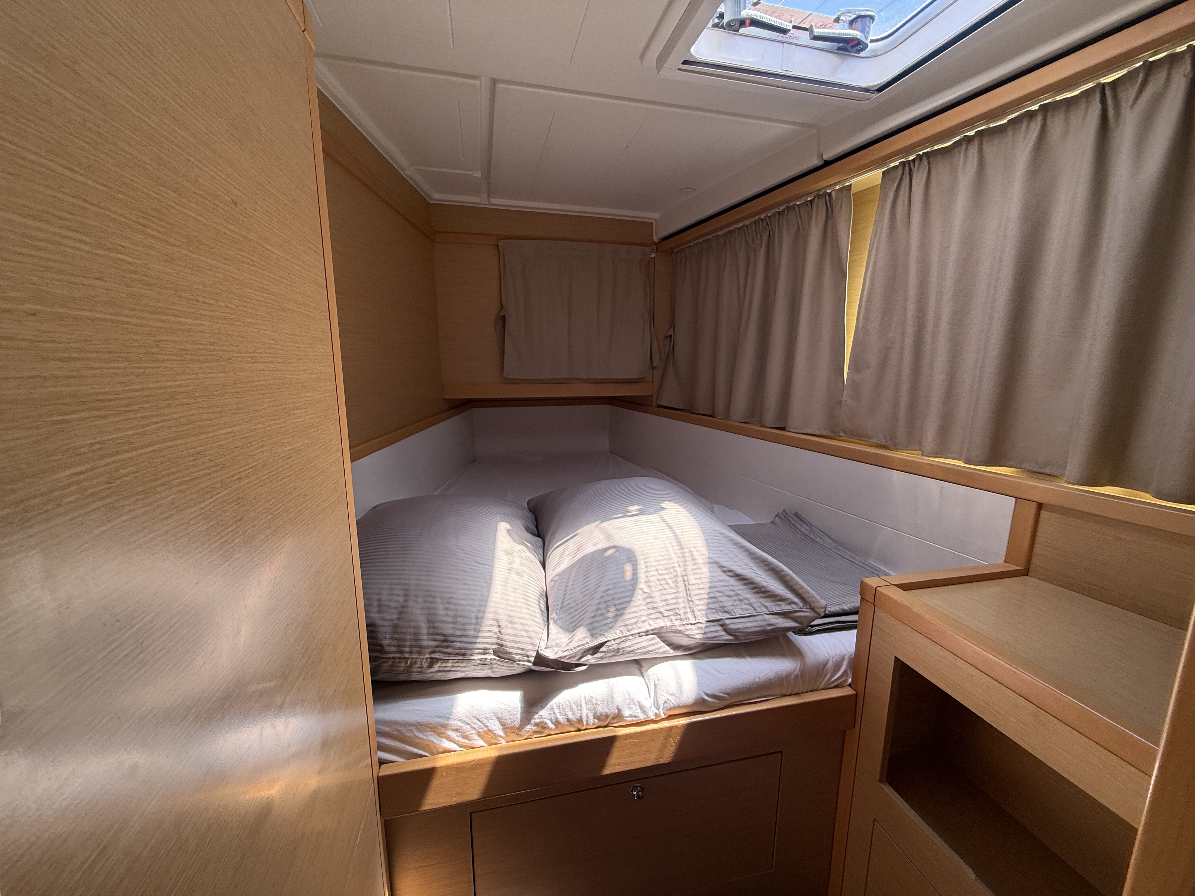Yacht image 8