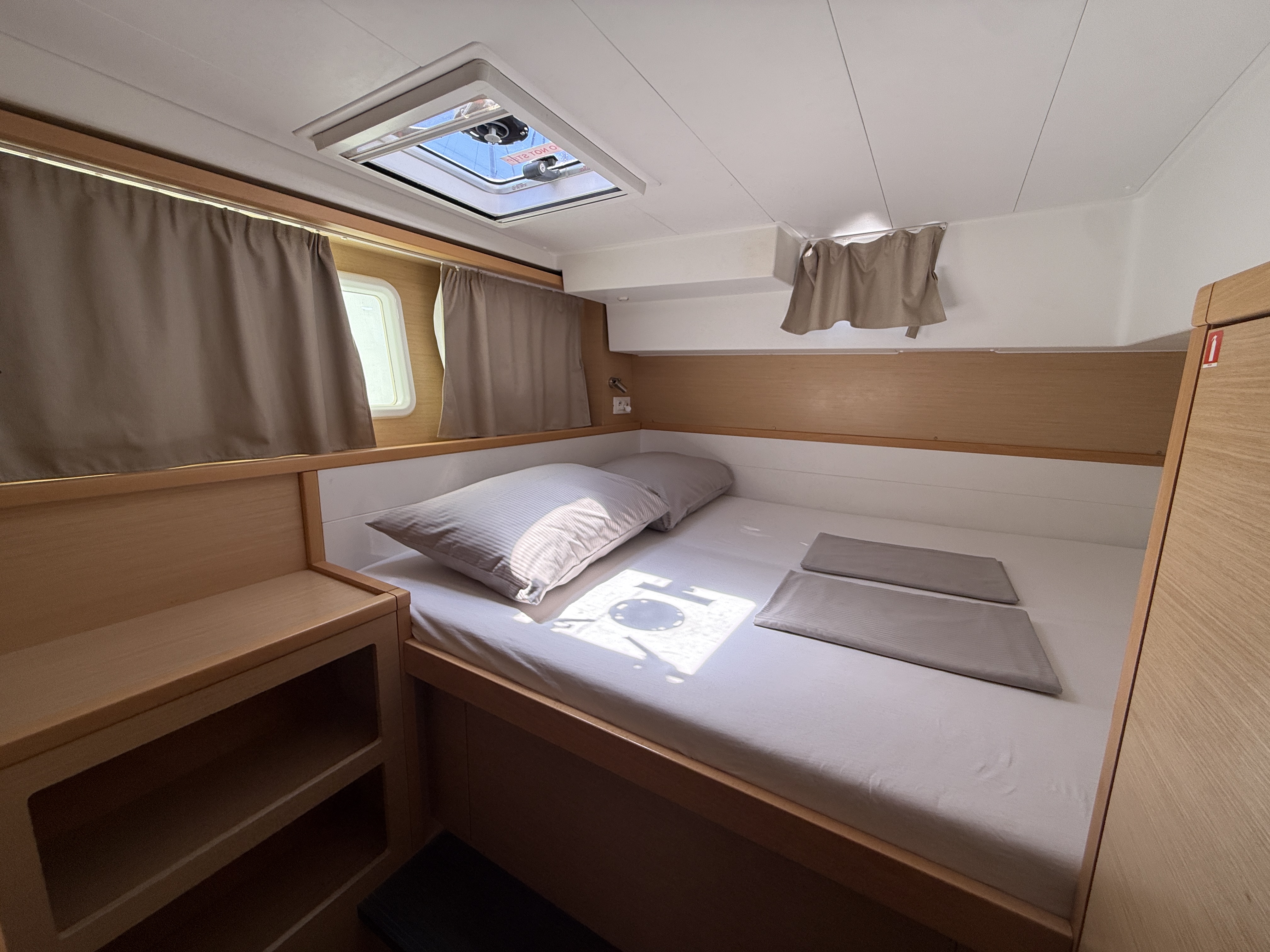 Yacht image 20