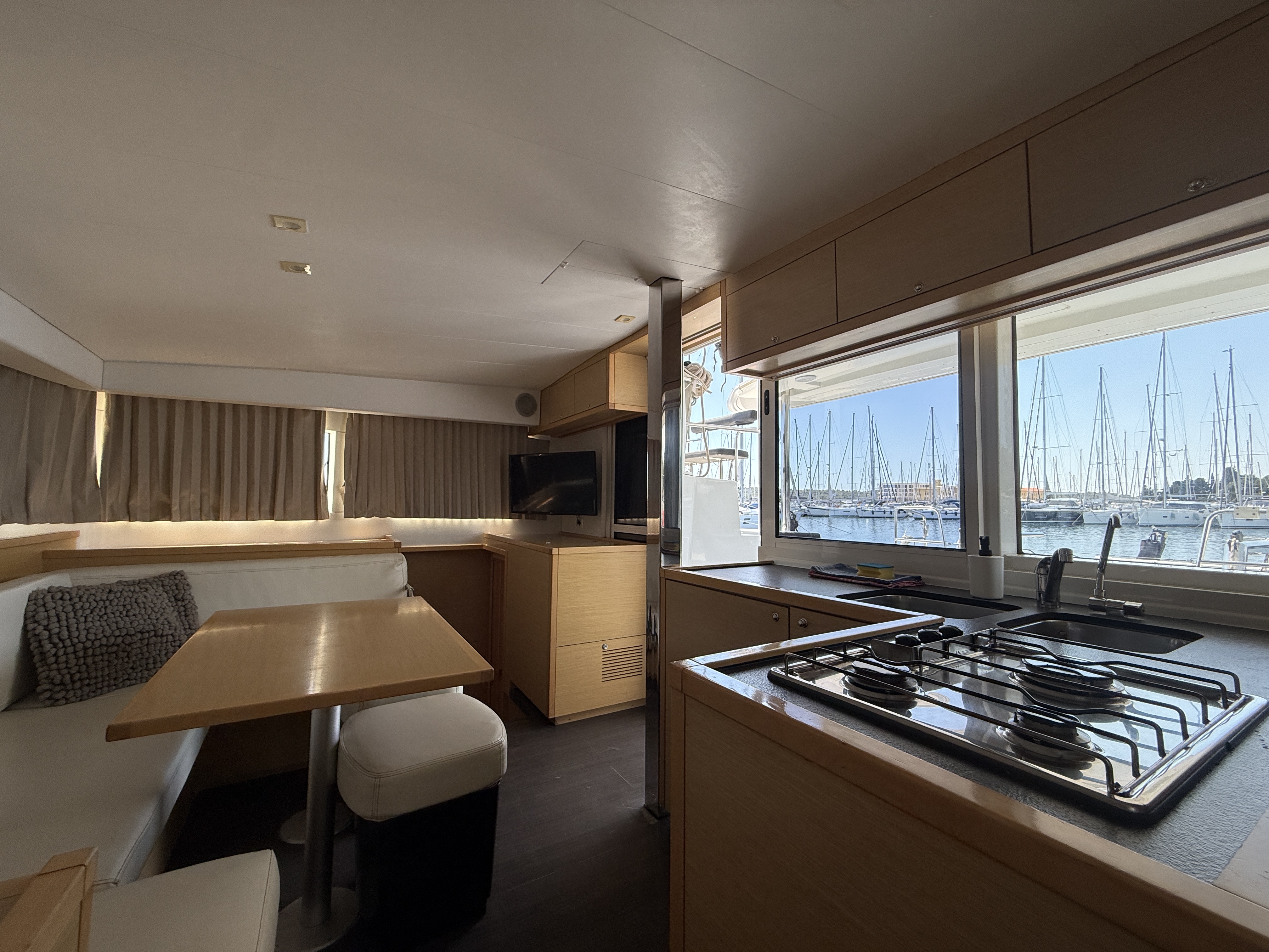 Yacht image 15