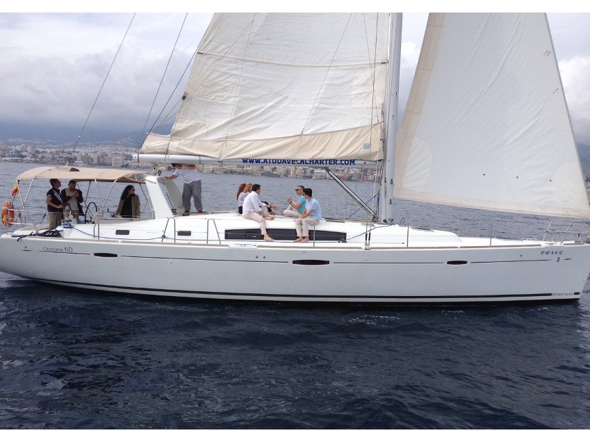 صور Oceanis 50 Family 12