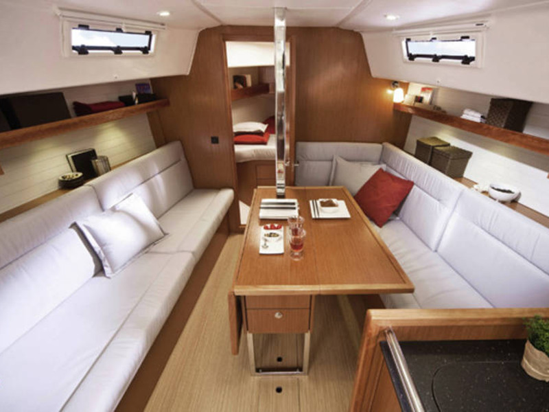 foto Bavaria Cruiser 32 8