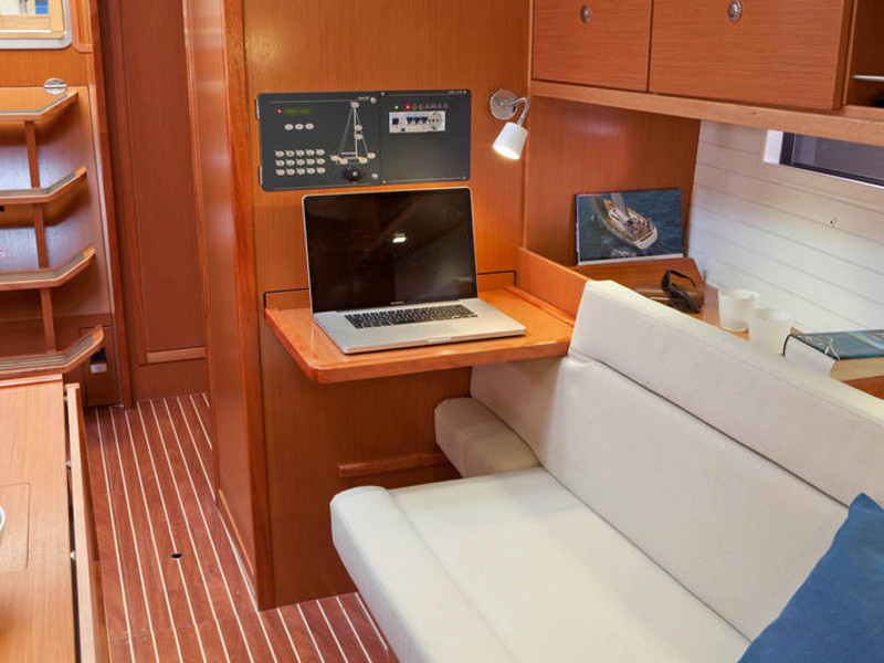 фото Bavaria Cruiser 36 7