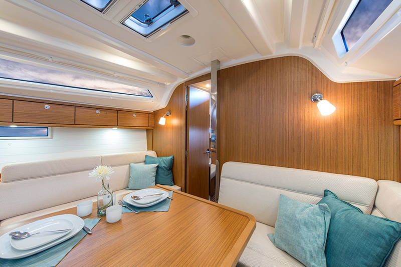 фото Bavaria Cruiser 37 6