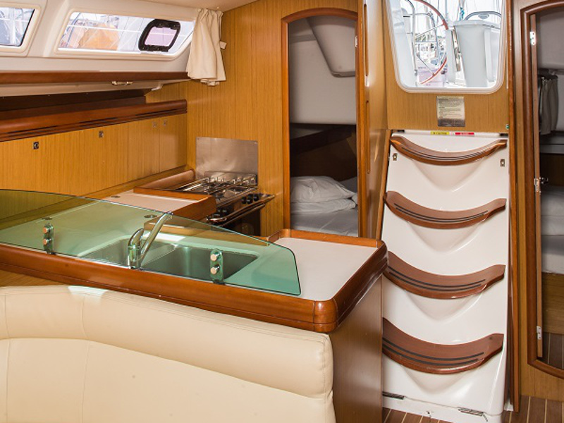 фото Sun Odyssey 39i 5