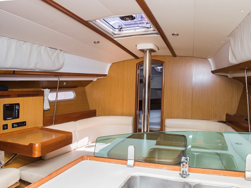 фото Sun Odyssey 39i 6
