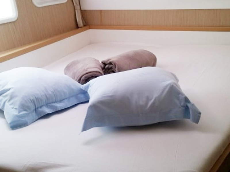 foto Lagoon 400 S2 9