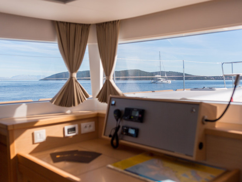 صور Lagoon 450  Flybridge 6