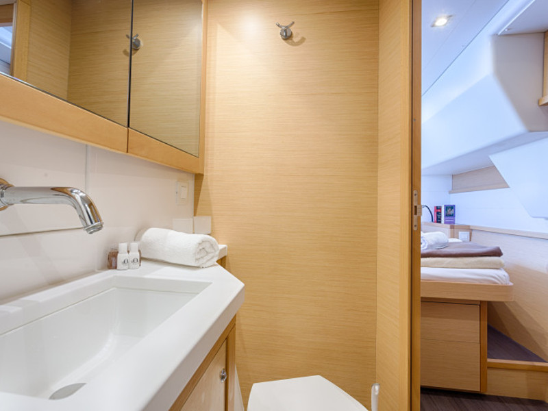 صور Lagoon 450  Flybridge 11