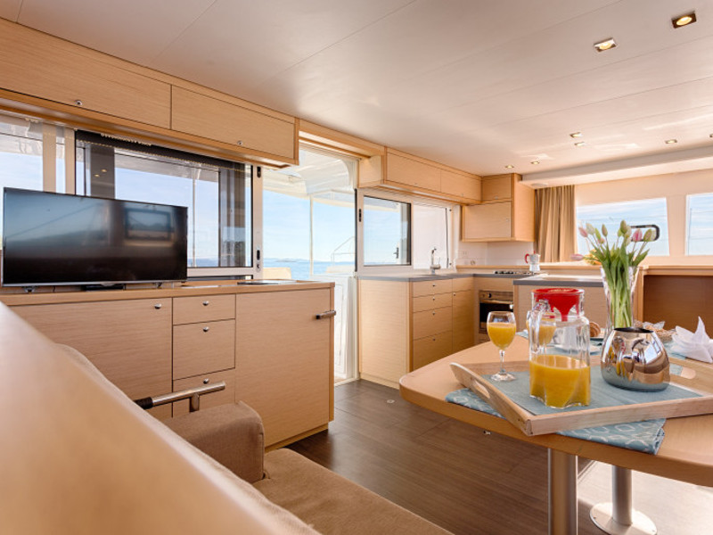 صور Lagoon 450  Flybridge 18