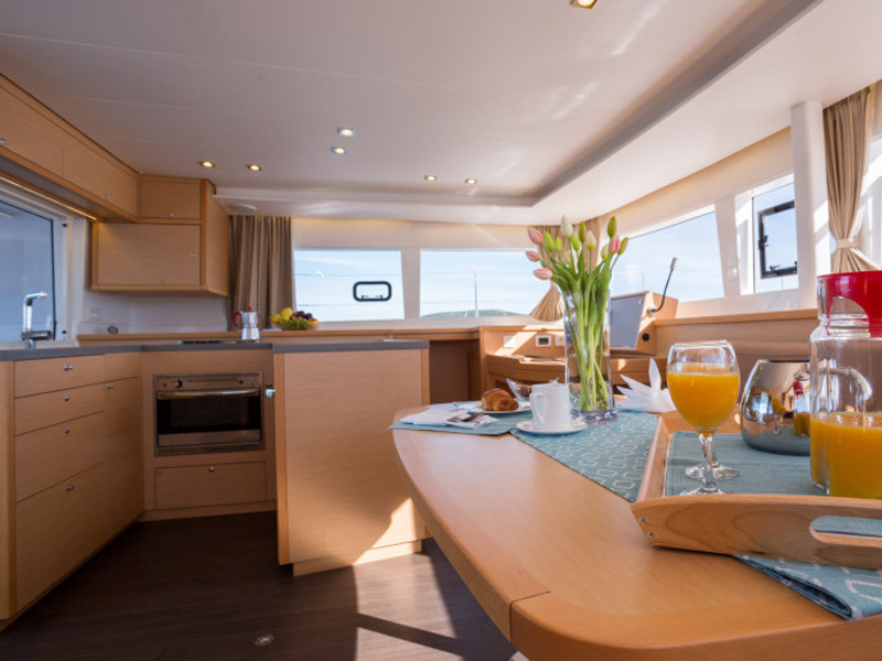 صور Lagoon 450  Flybridge 22