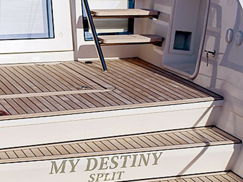 صور Lagoon 620 12