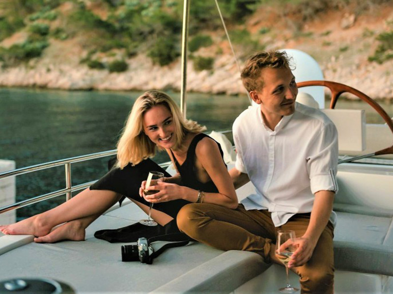 صور Lagoon 620 15