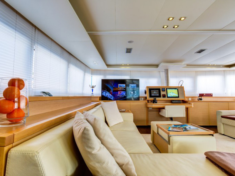 صور Lagoon 620 22