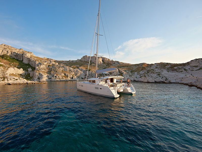 foto Lagoon 400 S2 6