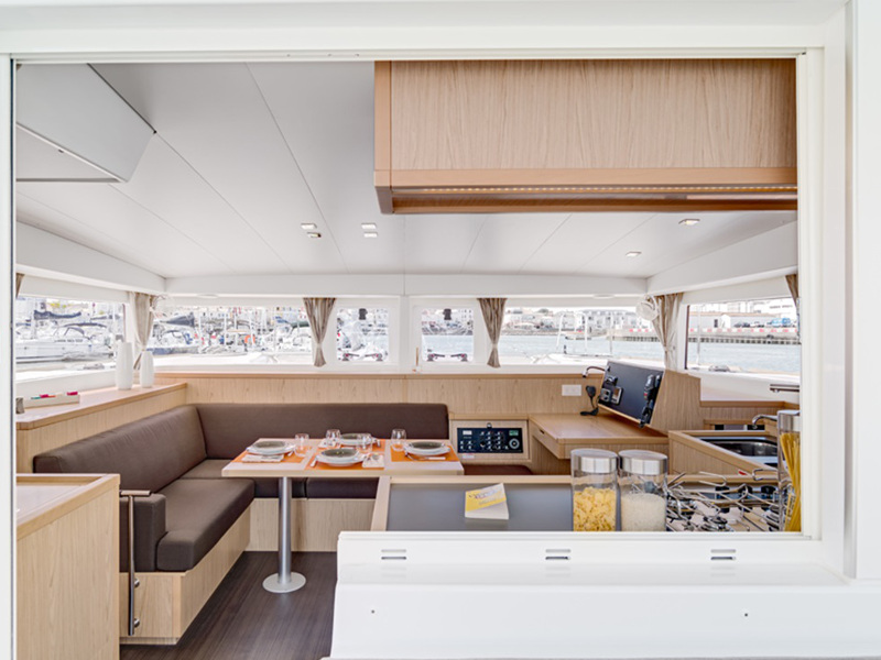 foto Lagoon 400 S2 13