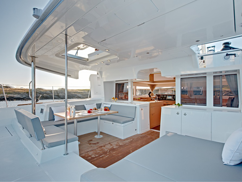 صور Lagoon 450  Flybridge 2