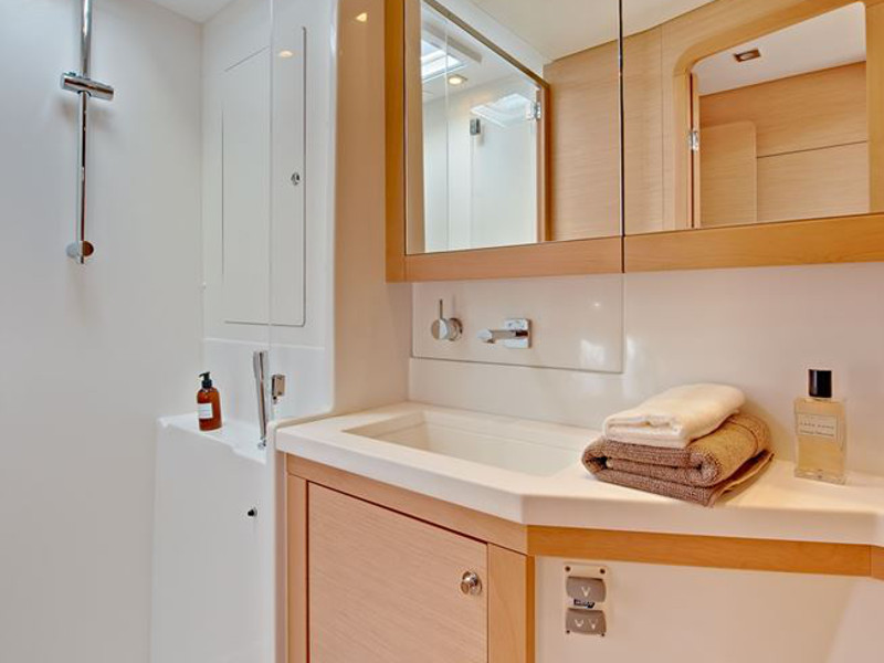 صور Lagoon 450  Flybridge 12